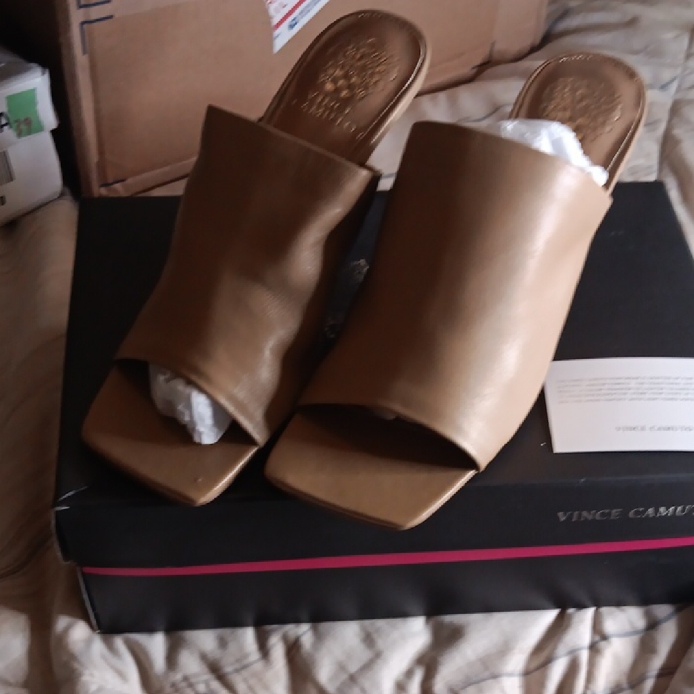 Vince Camuto Women's Tan Slide Sandals